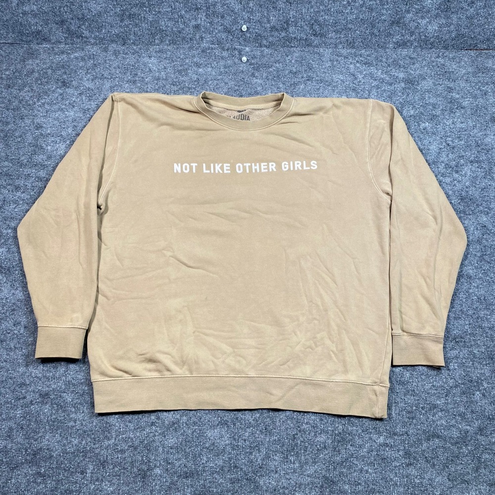 Claudia Oshry Not Like Other Girls Tour Sweatshirt Tan XL Madison Square Garden